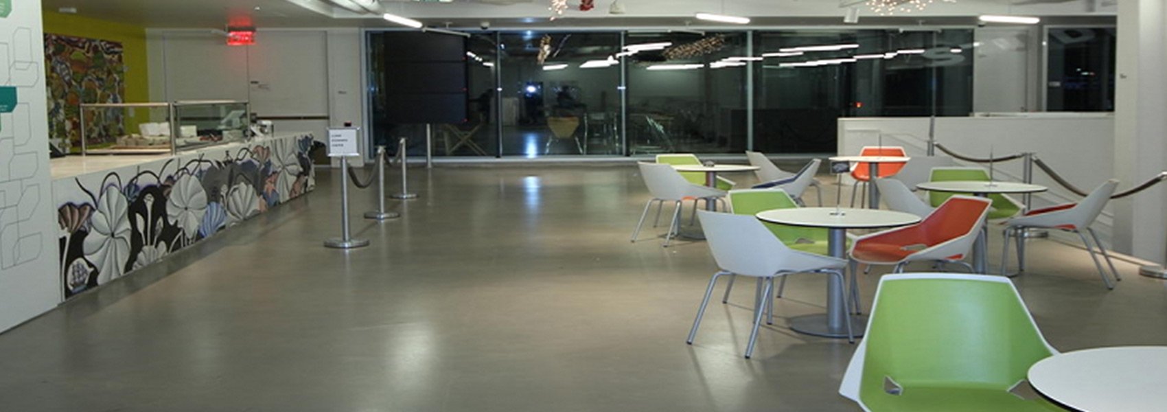 Epoxy Floors in White Sox Team Colors at Chicago Sports Depot - Concrete  Decor